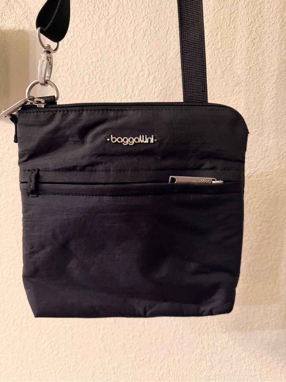 Baggallini Black Nylon Crossbody Sling Bag for Men